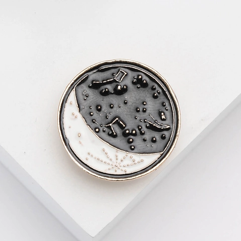 Alloy Enamel Starry Night Brooch Creative Constellation Moon Round Badge Pin For Suits Shirts Fashion Unisex Accessories