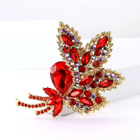 Elegant Alloy Rhinestone Flower Bouquet Brooch For Women High Grade Vintage Maple Leaf Corset Pin Jewelry Accessory Gift