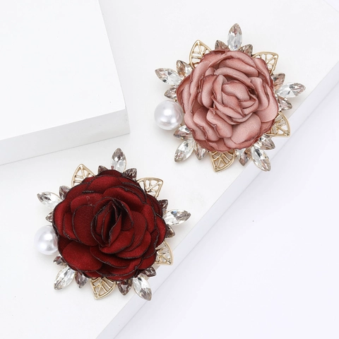Elegant Fabric Rose Flower Brooch For Women Vintage Cloth Floral Pin With Rhinestone Artificial Pearl For Suit Wedding Party Jewelry