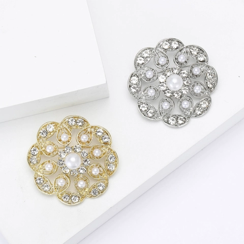 Broche de Flor de Aleación Vintage para Mujer Con Strass y Perla Artificial de Imitación Elegante Pin Floral de Lujo para Traje Suéter Boda Fiesta Joyería