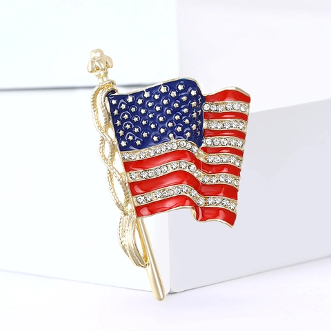 Creative Fashion Alloy Enamel American Flag Brooch Exquisite Rhinestone Patriotic Pin For Men Women Apparel Accessories Jewelry Gift