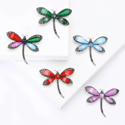 Vintage Alloy Resin Dragonfly Brooch For Women Luxurious Rhinestone Inlaid Insect Corsage Fashion Jewelry Pin For Suit Coat