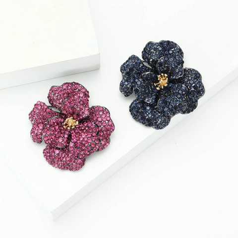 Elegant Alloy Rhinestone Peony Flower Brooch For Women Vintage Crystal Camellia Corset Pin Fashion Jewelry Accessories