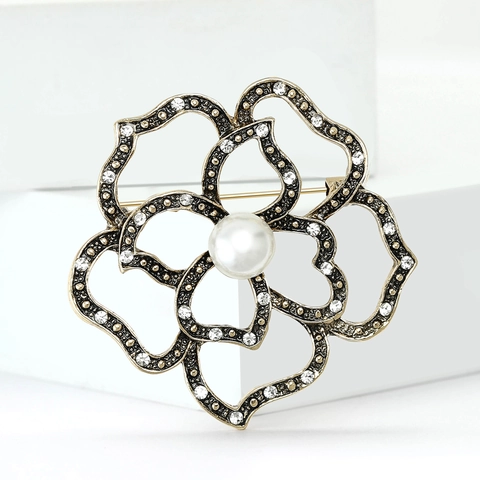 Vintage Alloy Hollow Flower Brooch For Women With Artificial Pearl And Rhinestone Elegant Suit Dress Corsage Accessory