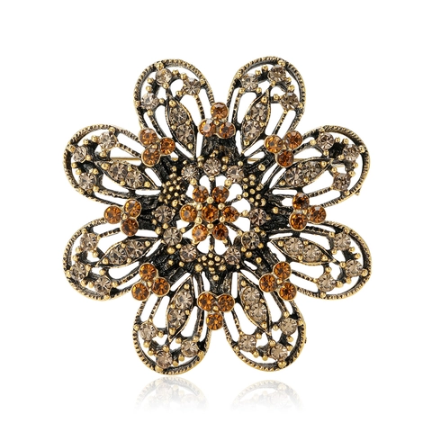 Vintage Hollow Flower Rhinestone Brooch Elegant Alloy Floral Breastpin For Women Suit Shirt Accessories Wedding Party Jewelry