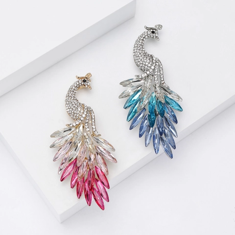 Elegante Spilla a Pavone in Lega Con Strass Sfumati Spilla Animale Scintillante per Gioielli da Cappotto da Donna Regalo