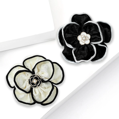 Broche de Flor de Tela de Camelia Vintage para Mujer Elegante Textura de Tweed Alfiler de Color Contraste con Perla Artificial