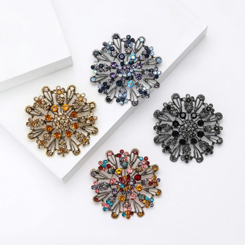 Vintage Alloy Rhinestone Flower Brooch For Women Hollow Sun Crystal Glass Breastpin Retro Fashion Clothes Jewelry Accessory