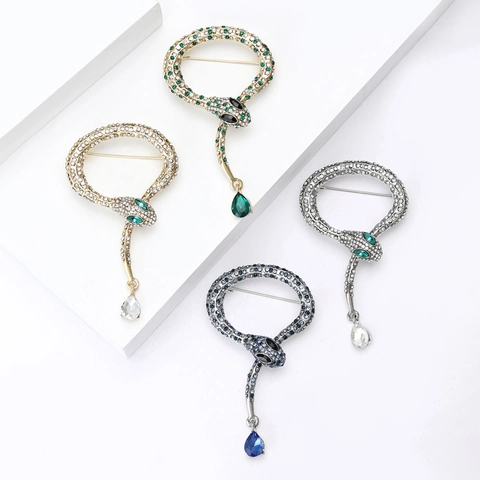 Vintage Alloy Snake Brooch With Teardrop Pendant Rhinestone Inlaid Animal Shape Fashion Women Corsage Jewelry Accessory