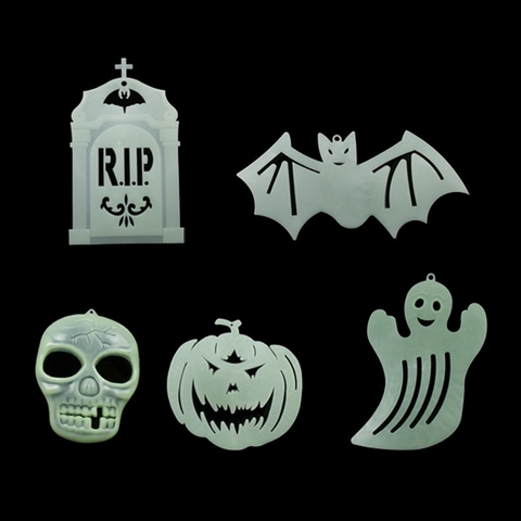 Decorazioni Appese Luminose di Halloween Fluorescenti al Buio in Plastica Teschio Pipistrello Zucca Fantasma Lapide Oggetti di Scena