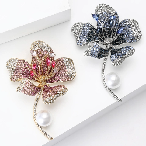 Eleganter Hibiskusblüten Künstliche Perlenbrosche Mit Strasssteinen Luxus Legierung Blumen Pin Für Damen Hochzeit Bankett Schmuck Geschenk