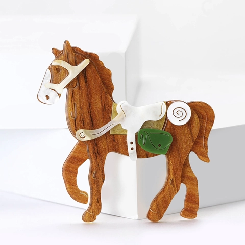 Creative Acrylic Horse Brooch Wood Grain Pattern Vintage Animal Shape Pin For Women Suits Coats Fashion Jewelry Accessories