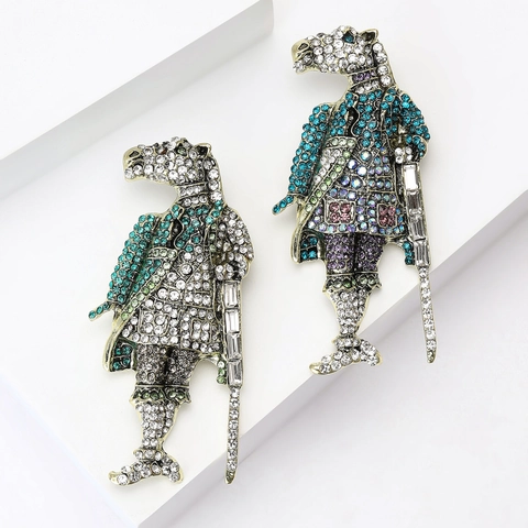 Retro Horse Knight Shield Brooch Pin Alloy Multi Color Rhinestone Inlaid Corsage For Suits Dresses Women Men Jewelry Accessory