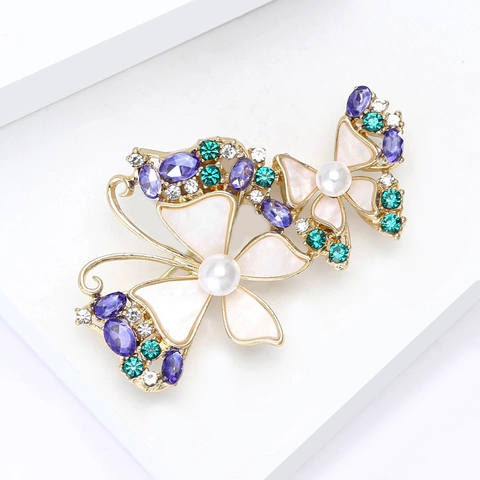 Elegante Spilla a Farfalla Con Perla Artificial Sintetica Strass Ali Traforate Gioielli in Lega di Moda Accessorio per Abbigliamento Donna Matrimonio