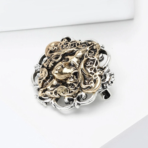 Vintage Medusa Head Brooch For Men Women Antique Gold Silver Plated Baroque Relief Pin Classical Mythological Portrait Jewelry