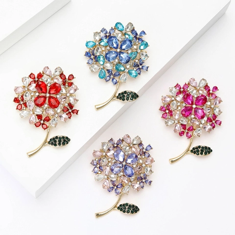 Elegant Hydrangea Flower Brooch Alloy Rhinestone Sparkling Floral Breastpin Jewelry Gift For Women Fashion Clothing Accessories