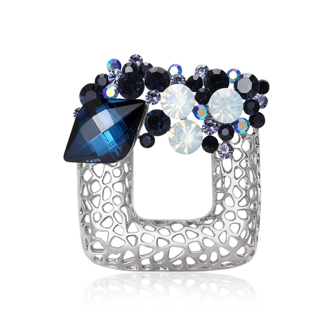 Vintage Hollow Alloy Rhinestone Square Brooch For Women Elegant Geometric Pin Fashion Wedding Party Jewelry Accessory