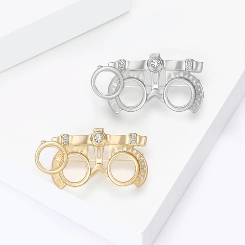 Creative Optometry Trial Frame Brooch Pin Alloy Rhinestone Glasses Shape Brooch For Optometrist Doctor Gift Fashion Jewelry