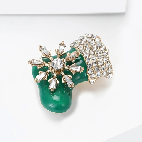 Élégante Broche Chaussette de Noël Alliage Strass Émail Goutte d'Huile Flocon de Neige Festive Pin Bijoux Femme Cadeau