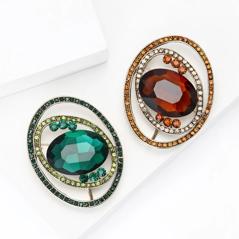 Vintage Oval Planet Brooch For Women Luxury Alloy Rhinestone Inlaid Glass Crystal Breastpin Retro Fashion Jewelry Accessory
