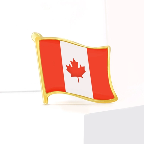 Spilla in Smalto Con Bandiera del Canada Per Uomo Donna Metallo Tonalità Oro Foglia d'Acero Distintivo a Forma di Onda