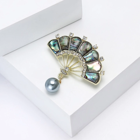 Elegant Alloy Fan Brooch With Abalone Shell Rhinestone Inlay Gray Pearl Pendant For Women Vintage Chinese Style Jewelry Pin