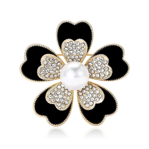 Fashion Simple Alloy Enamel Flower Brooch For Women High Grade Heart Petal Rhinestone Pin Elegant Artificial Pearl Jewelry Accessory