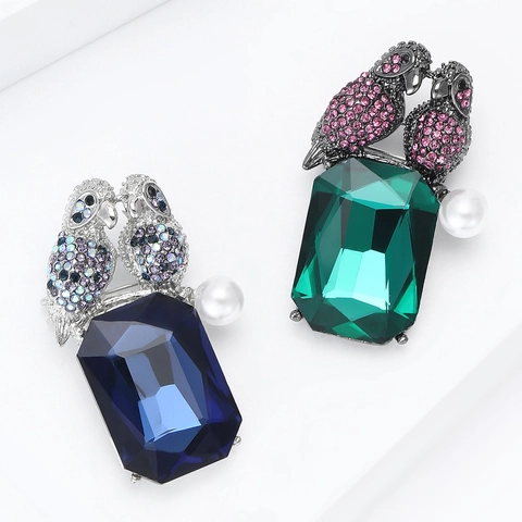 Elegante Broche de Loro de Aleación Con Gran Gema de Vidrio Rectangular Strass y Perla Artificial de Imitación Para Mujer