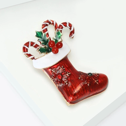 Christmas Stocking Brooch Alloy Enamel Rhinestone Pin With Candy Cane Holly Leaf For Festive Holiday Women Jewelry
