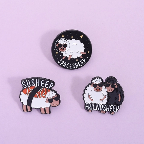 Spille Smaltate a Forma di Pecora Cartone Animato Divertente Spilla in Lega Spacesheep Susheep Friendsheep per Zaino Accessori Abbigliamento