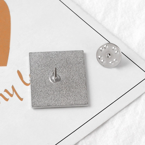 Humorvolle If You Can Read This You Are Too Close Emaille Pin Legierung Herz Galaxy Brosche Für Kleidung Taschen Unisex