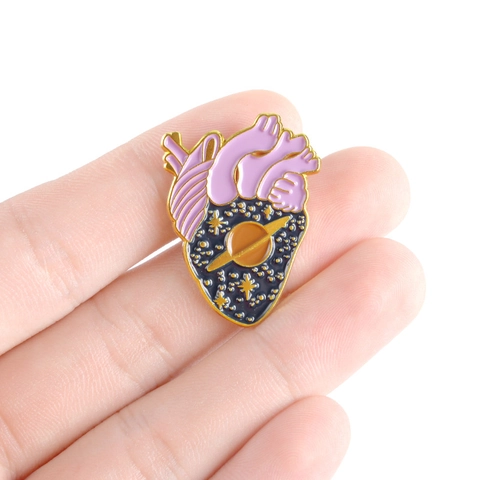 Anatomical Heart Galaxy Enamel Brooch Alloy Electroplated Drip Oil Pin For Bags Backpacks Denim Jackets Gift Jewelry
