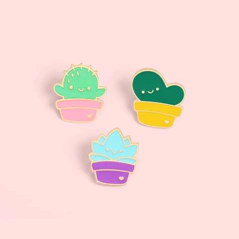 Broche en Émail Mignonne Plante en Pot de Dessin Animé Épinglette Visage Souriant Cactus Alliage Badge pour Sac à Dos Vêtements