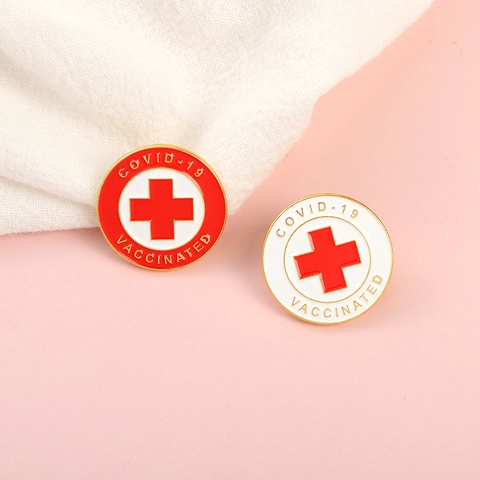 Creativa Spilla in Lega Medica Vaccinazione COVID-19 VACCINATED Medaglia Commemorativa Spilla da Revers Smaltata per Dottori Infermiere