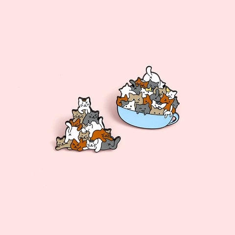 Süße Cartoon Katze Emaille Pin Legierung Lackiert Tier Brosche Für Rucksack Kleidung Dekor Gestapelte Katzen Und Katzen In Tasse Revers Pin Schmuck Geschenk