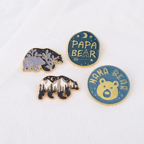 Kreative Wald Bär Emaille Brosche Pin Legierung Metall Abzeichen Mit Berg Papa Mama Bär Design Für Kleidung Tasche Zubehör
