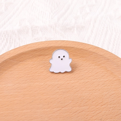 Cartoon Ghost Enamel Brooch Pin Cute White Ghost Alloy Badge For Backpack Clothing Decoration Halloween Jewelry Gift