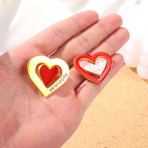 Enamel Heart Brooch Pin Love Serendipity Letter Alloy Glitter Lapel Badge For Clothes Bag Decoration Fashion Jewelry Gift