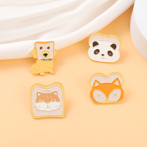 Lindo Broche de Aleación de Pan de Molde de Animales Animados Panda Zorro Gato Perro Insignia de Esmalte para Ropa Bolsas Accesorios