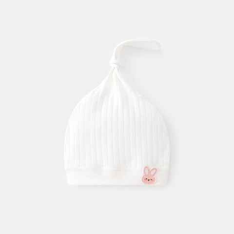 Neugeborene Baby Knoten Mütze 100% Baumwolle Gerippt Nahtlos Weich Säugling Haube Mit Cartoon Stickerei Patch Für 0-6 Monate