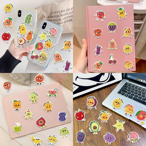 50 Pezzi Adesivi di Frutta Antropomorfa Adesivi in PVC Impermeabili per Bottiglie d'Acqua Laptop Frigorifero Etichette di Frutta per Bambini