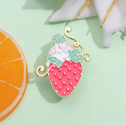 Simpatica Spilla in Smalto a Forma di Coniglio Fragola Cartone Animato per Donna Bambini Lega Frutta Animale Distintivo Gioielli Regalo