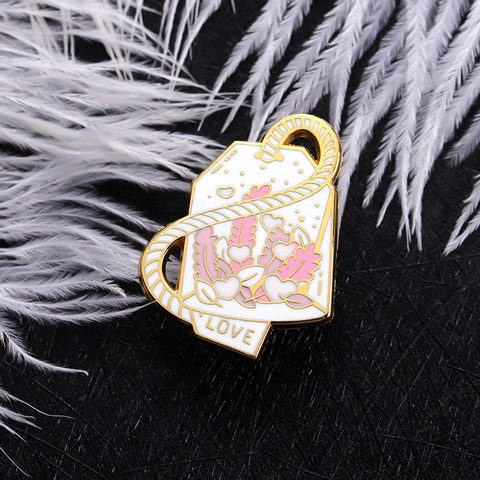 Pin de Esmalte Creativo Japonés Forma Bolsa Té Corazón Flor Etiqueta Love Aleación Broche para Mochila Ropa Decoración Mujer