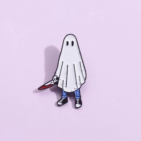 Divertente Spilla a Forma di Fantasma Bianco con Pugnale Insanguinato di Halloween Pin in Lega per Vestiti Zaino Gioielli