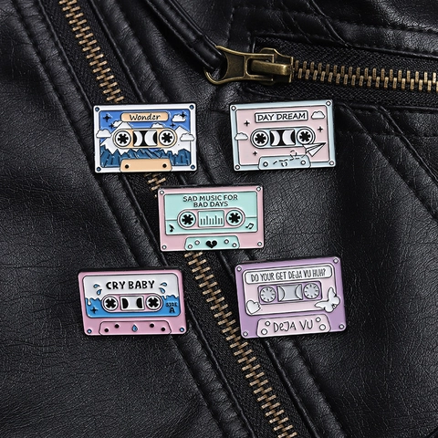 Retro Cassette Tape Enamel Pin Y2K Vintage Alloy Brooch Pins For Backpacks Jackets Clothes Jewelry Badges Accessories