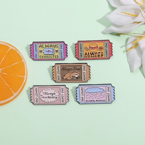 Cartoon Eintrittskarte Emaille Pin Set Immer Müde Erschöpft Hungrig Legierung Brosche Abzeichen Für Rucksack Jacke Dekoration