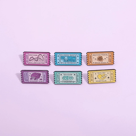 Épinglette en Émail Créative en Alliage de Ticket de Cinéma Thème Émotion et Santé Mentale Badge Drôle Introvert Club Healing Heart Broche pour Vêtements Sac à Dos Bijoux Unisexes Cadeau