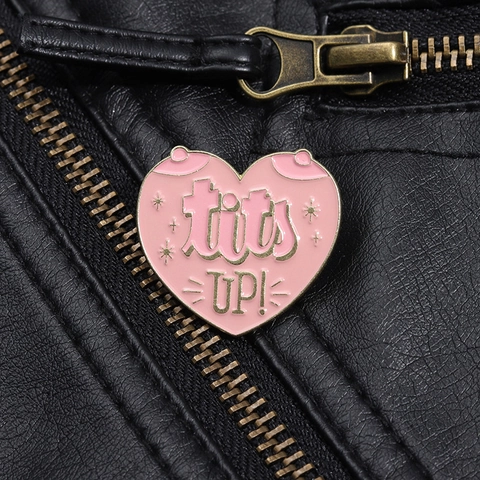 Feminist Heart Shape Enamel Brooch Pin Pink Gold Zinc Alloy Badge With Tits Up Letter Pattern For Women Daily Decoration