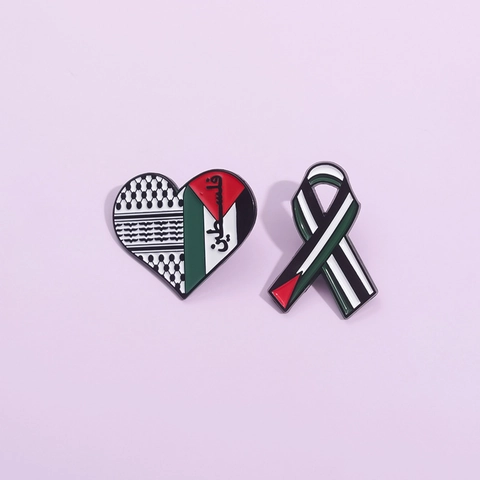 Palestine Flag Enamel Brooch Heart Ribbon Shape Keffiyeh Pattern Zinc Alloy Arabic Text Badge Pin For Men Women Accessory