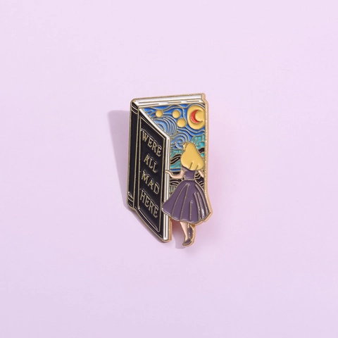 Broche Créative en Alliage Émail Forme de Livre Nuit Étoilée Citation Alice au Pays des Merveilles Cerveau Fleuri Badge Bijoux